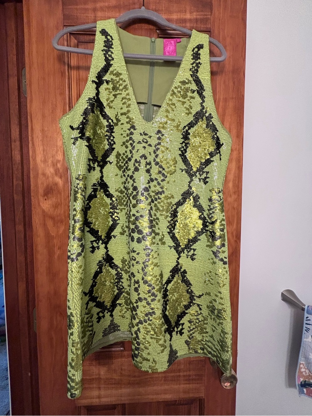 Queen of Sparkles Lime Green Black Snake-Print Sequin Shift Dress New